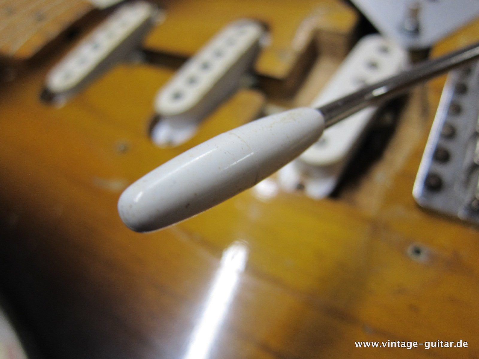 img/vintage/4944/Fender-Stratocaster-1955-052.JPG
