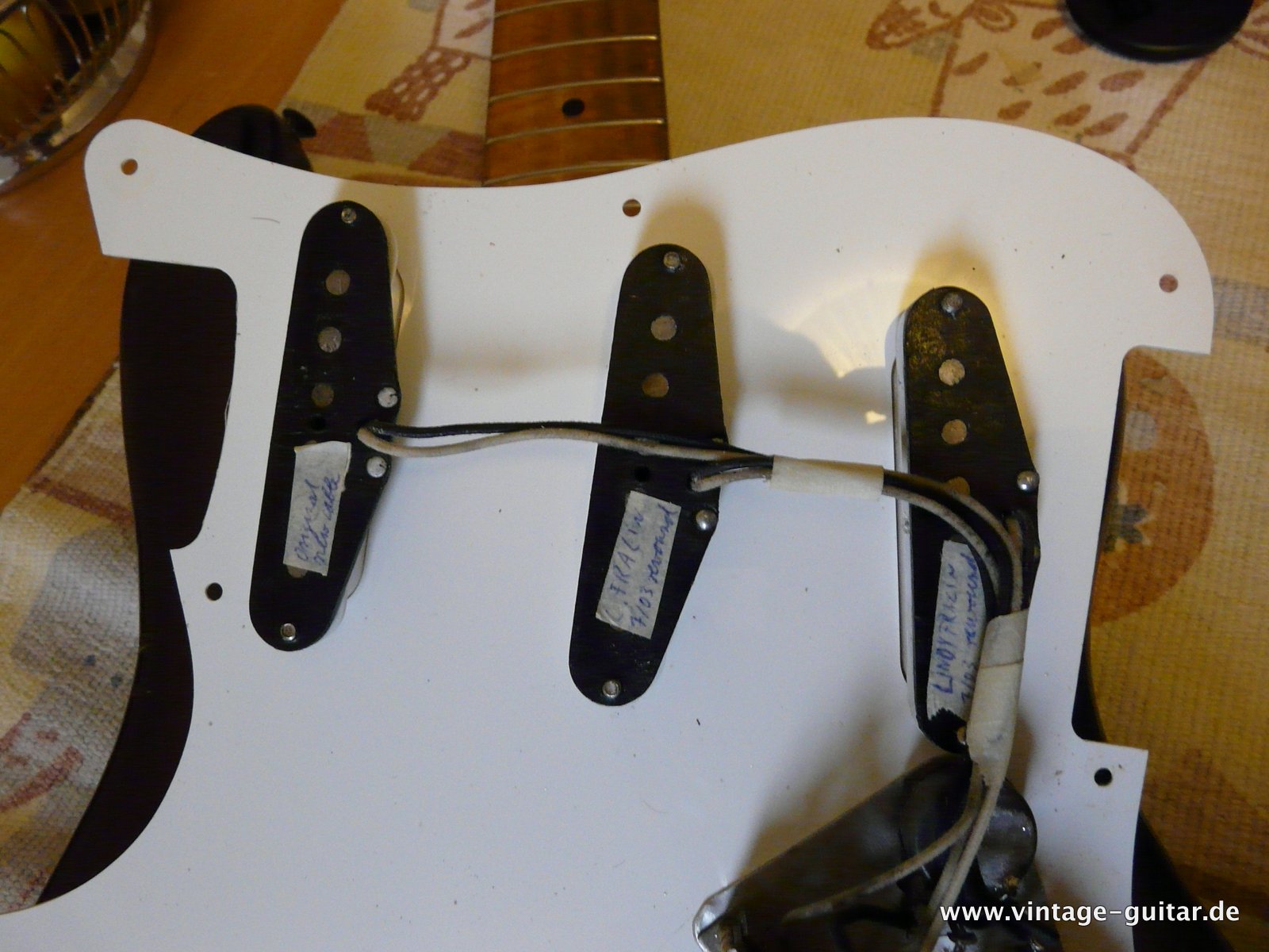 img/vintage/4944/Fender-Stratocaster-1955-053.JPG