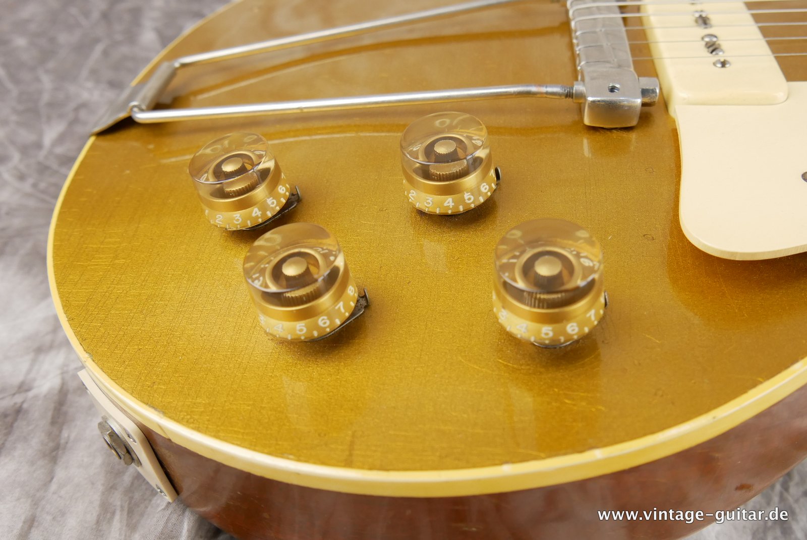 Gibson-Les-Paul-1952-goldtop-013.JPG