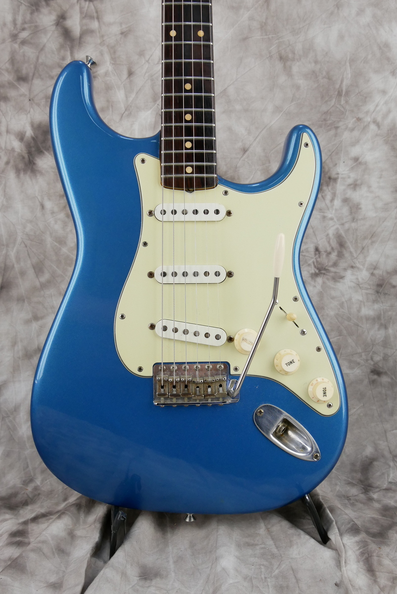 Fender_Stratocaster_lake_placid_blue_refinish_1960-003.JPG