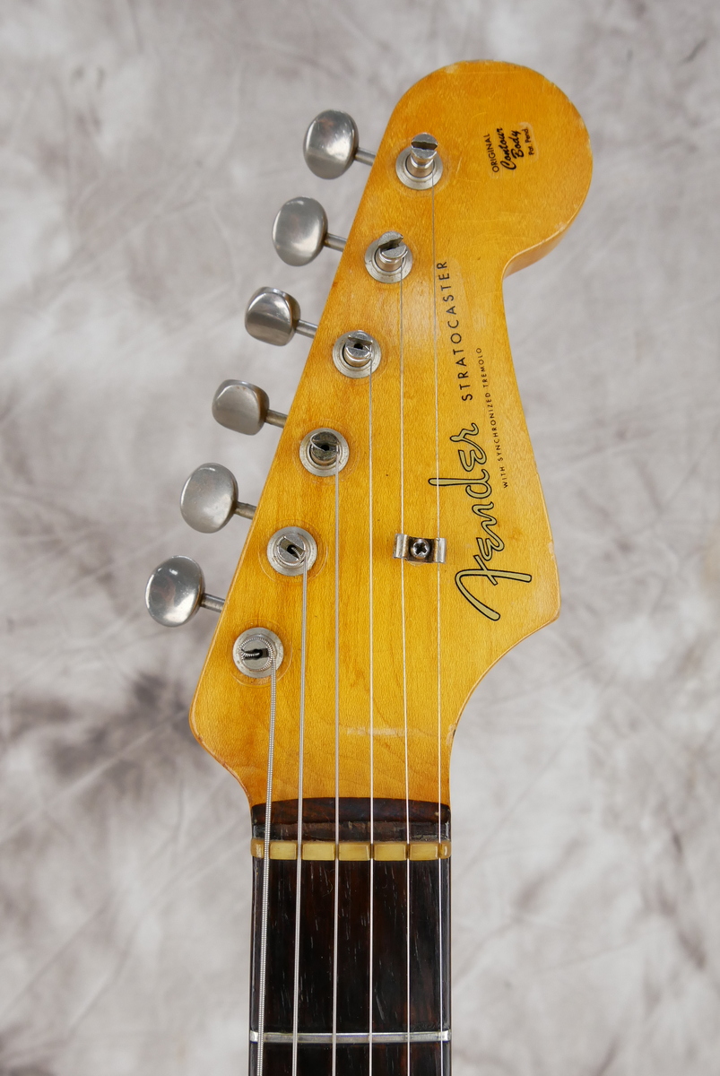 img/vintage/4948/Fender_Stratocaster_lake_placid_blue_refinish_1960-009.JPG