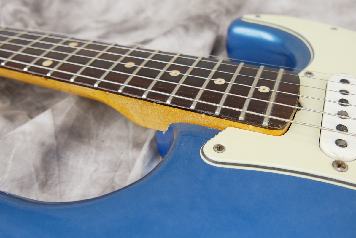 Fender_Stratocaster_lake_placid_blue_refinish_1960-013.JPG