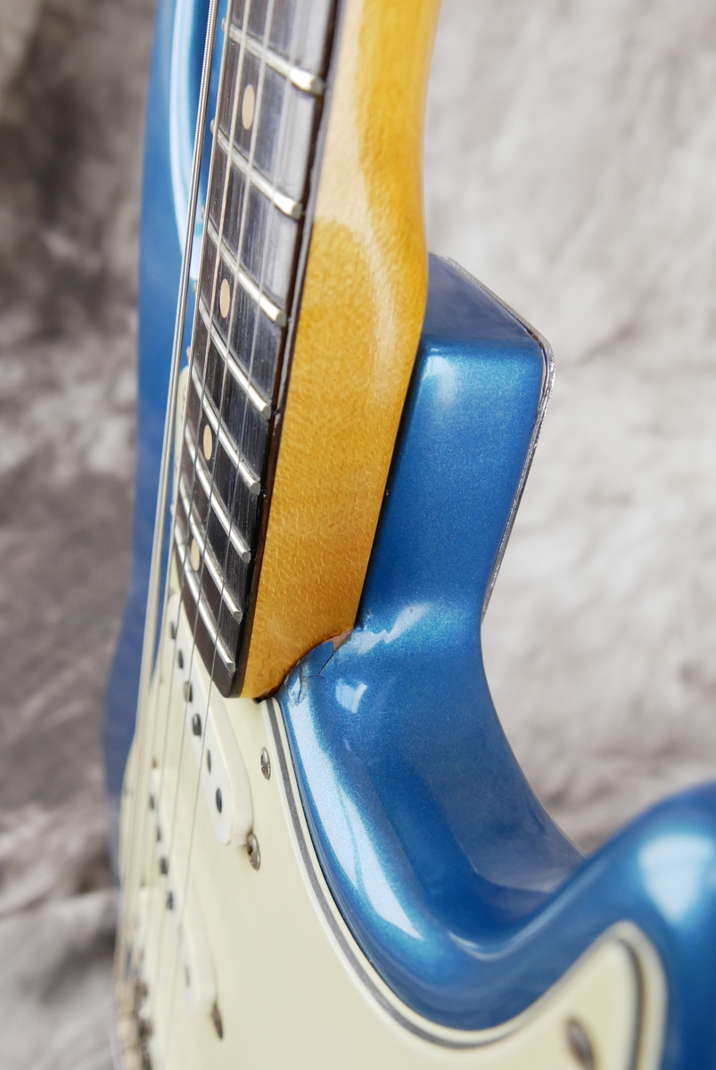 Fender_Stratocaster_lake_placid_blue_refinish_1960-017.JPG