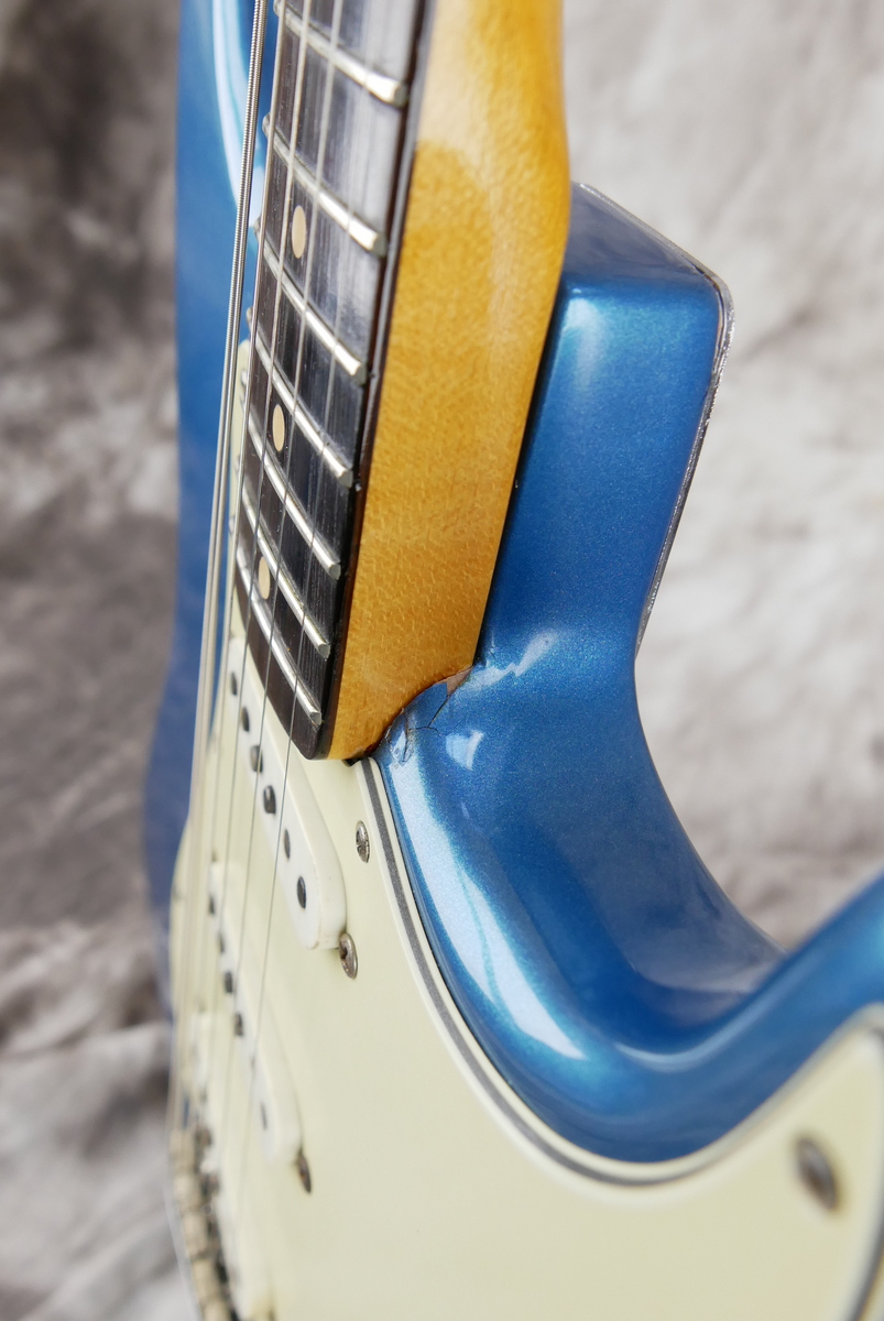 Fender_Stratocaster_lake_placid_blue_refinish_1960-018.JPG