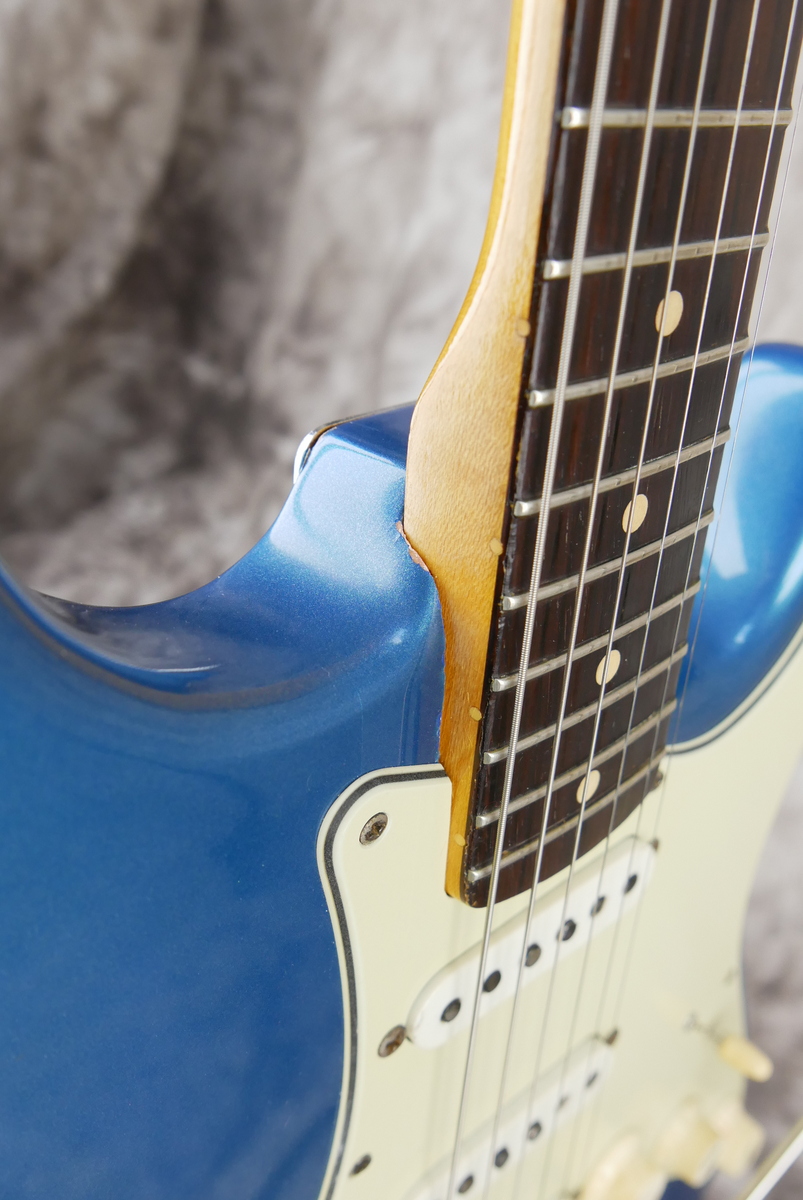 Fender_Stratocaster_lake_placid_blue_refinish_1960-019.JPG