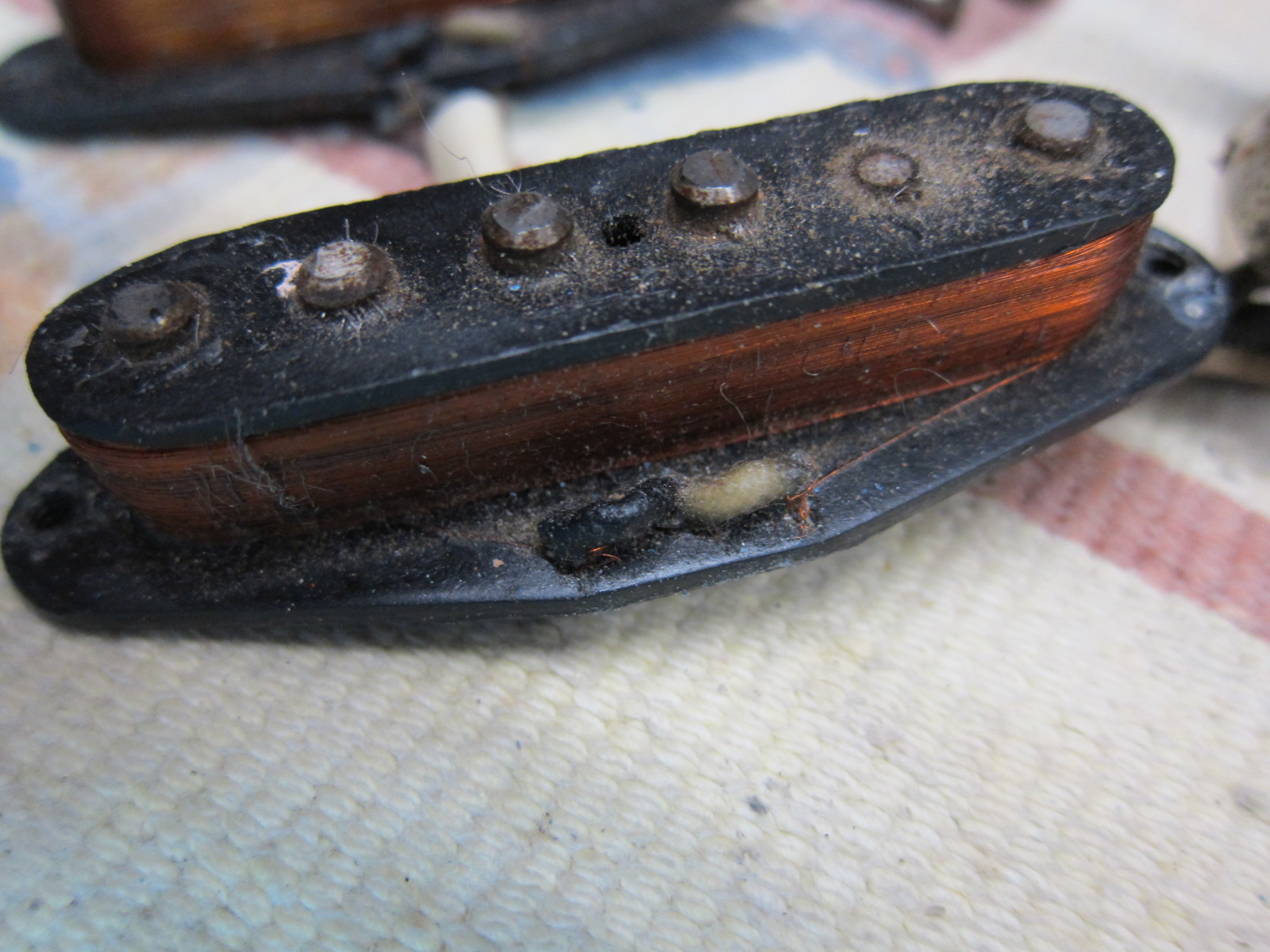 img/vintage/4948/Fender_Stratocaster_lake_placid_blue_refinish_1960-044.JPG