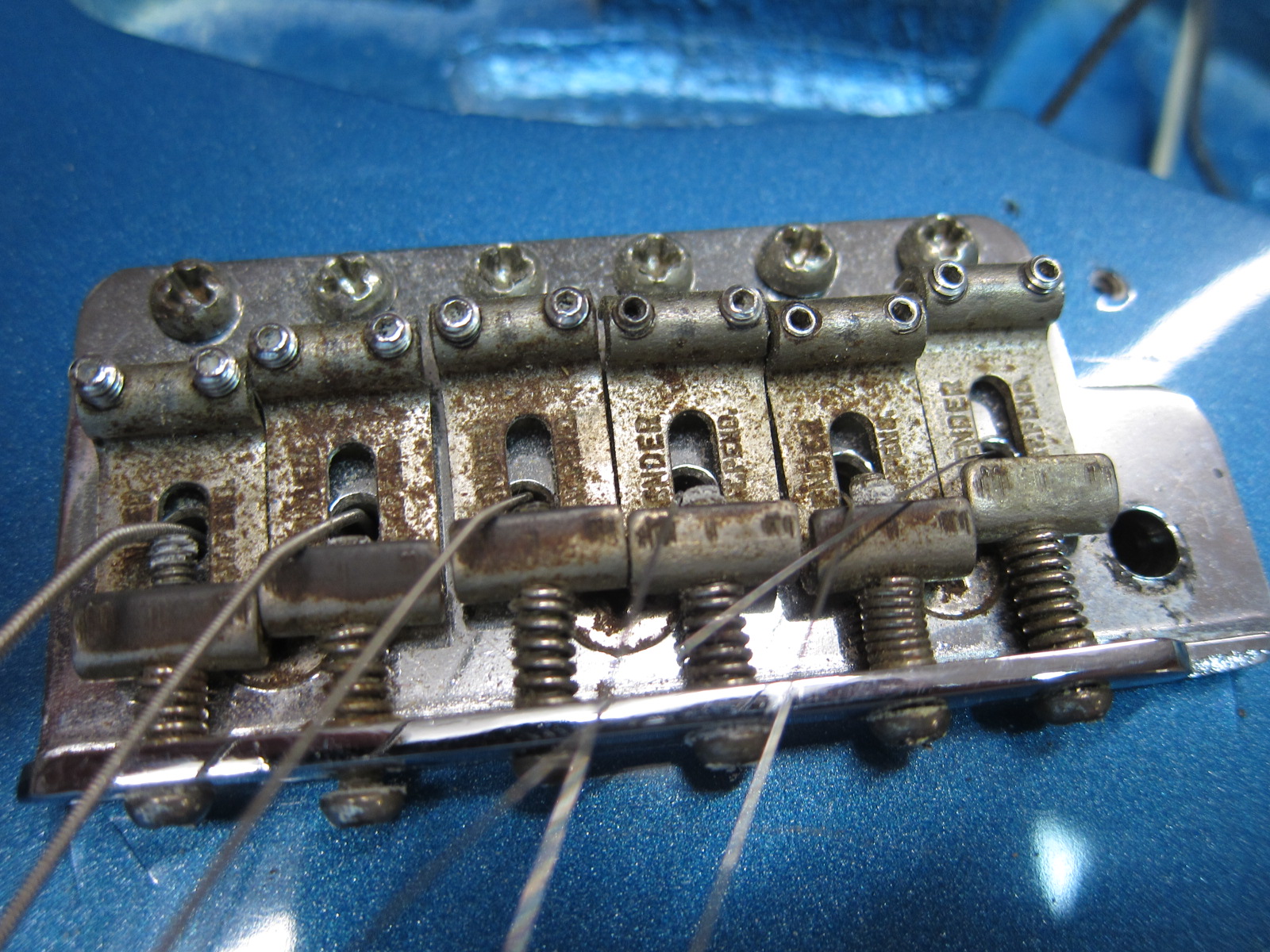 Fender_Stratocaster_lake_placid_blue_refinish_1960-053.JPG