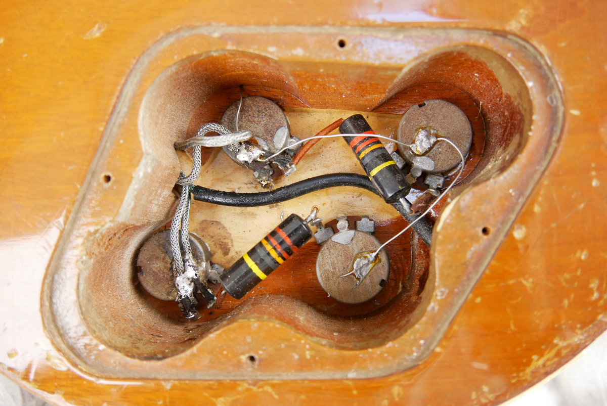 img/vintage/4954/Gibson_Les_Paul_Goldtop_Stoptail_1955-037.JPG