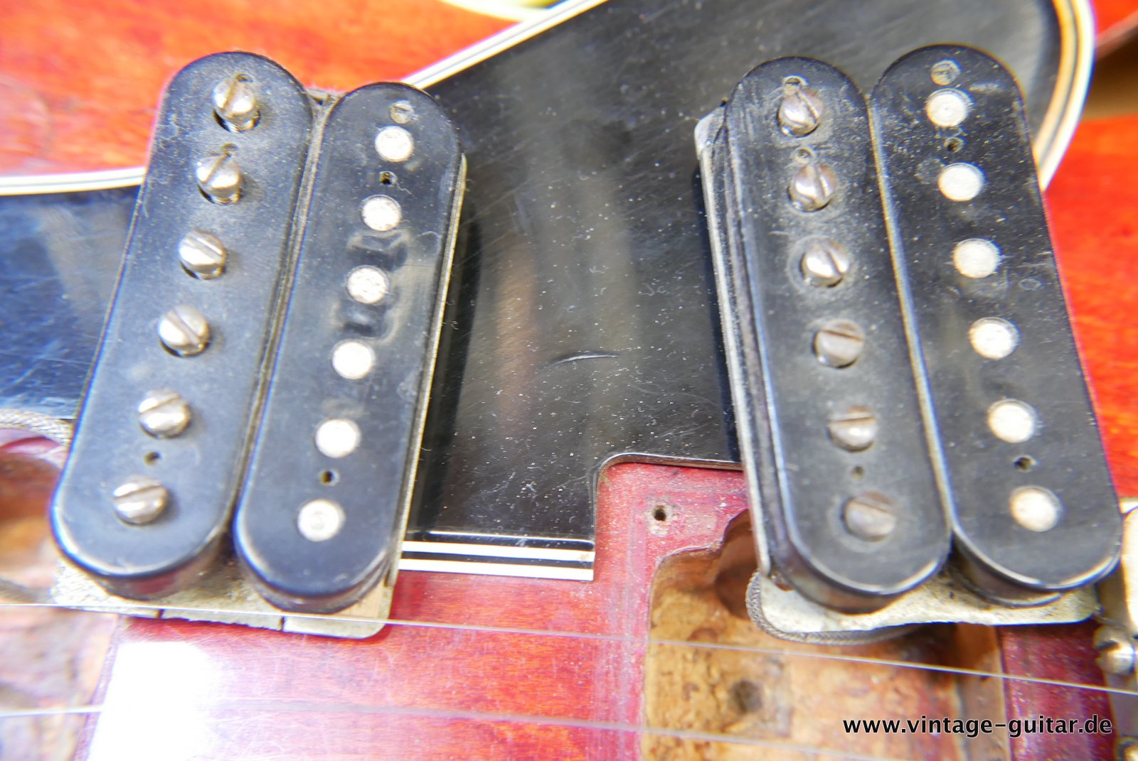 Gibson_ES-335-TDC-1964-like-Eric-Claptons-032.JPG