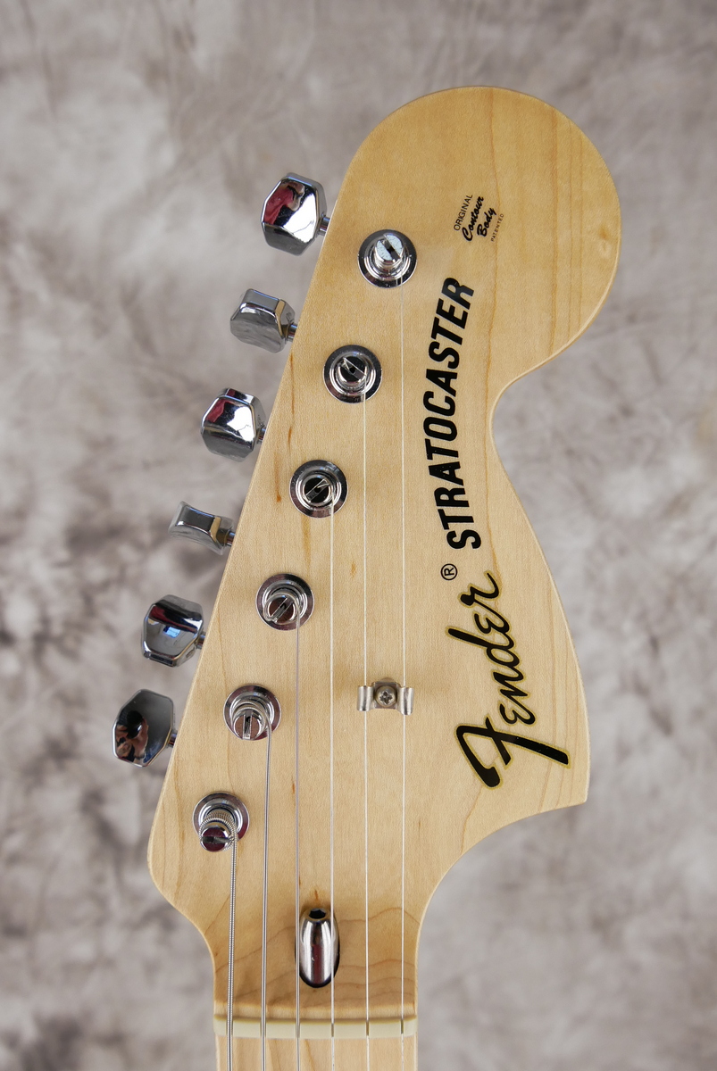Fender_Stratocaster_AVRI_70s_natural_2006-009.JPG