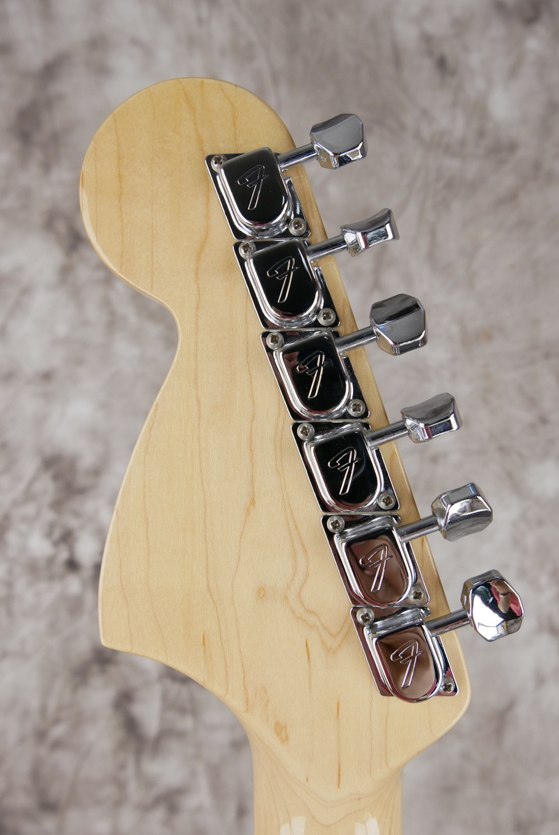 Fender_Stratocaster_AVRI_70s_natural_2006-010.JPG