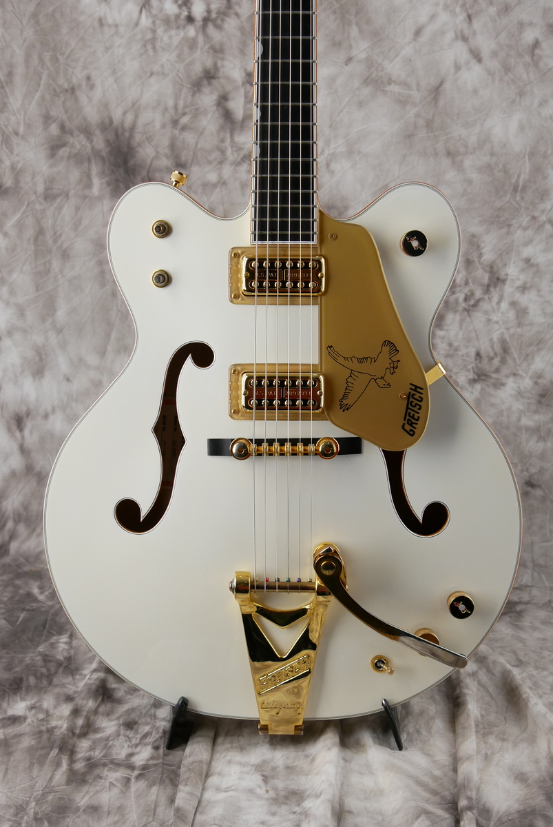 Gretsch_G6136_DC_White_Falcon_Japan_2011-003.JPG