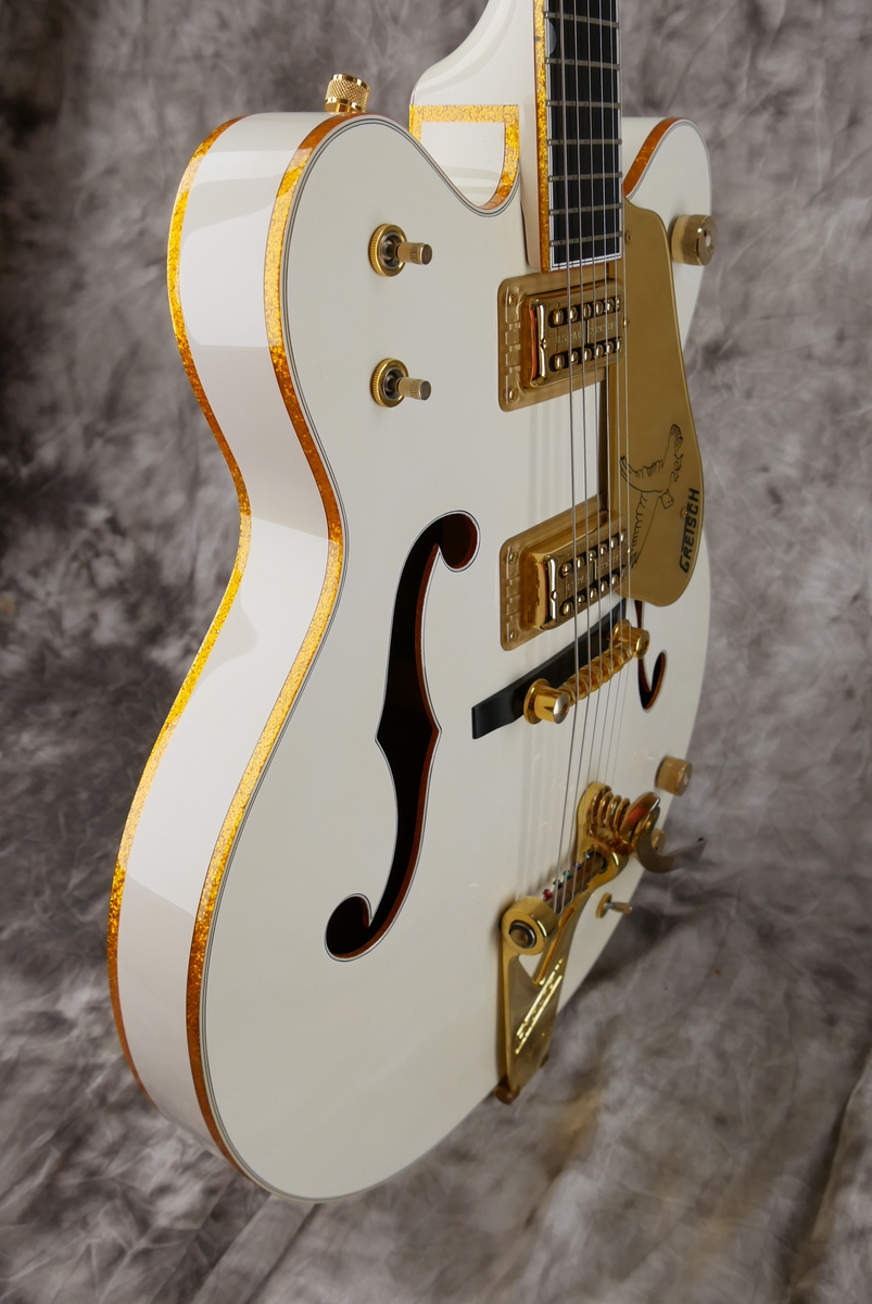 Gretsch_G6136_DC_White_Falcon_Japan_2011-005.JPG