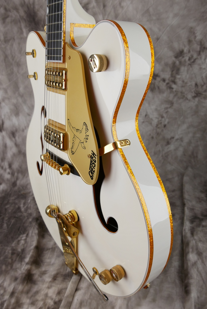 Gretsch_G6136_DC_White_Falcon_Japan_2011-006.JPG