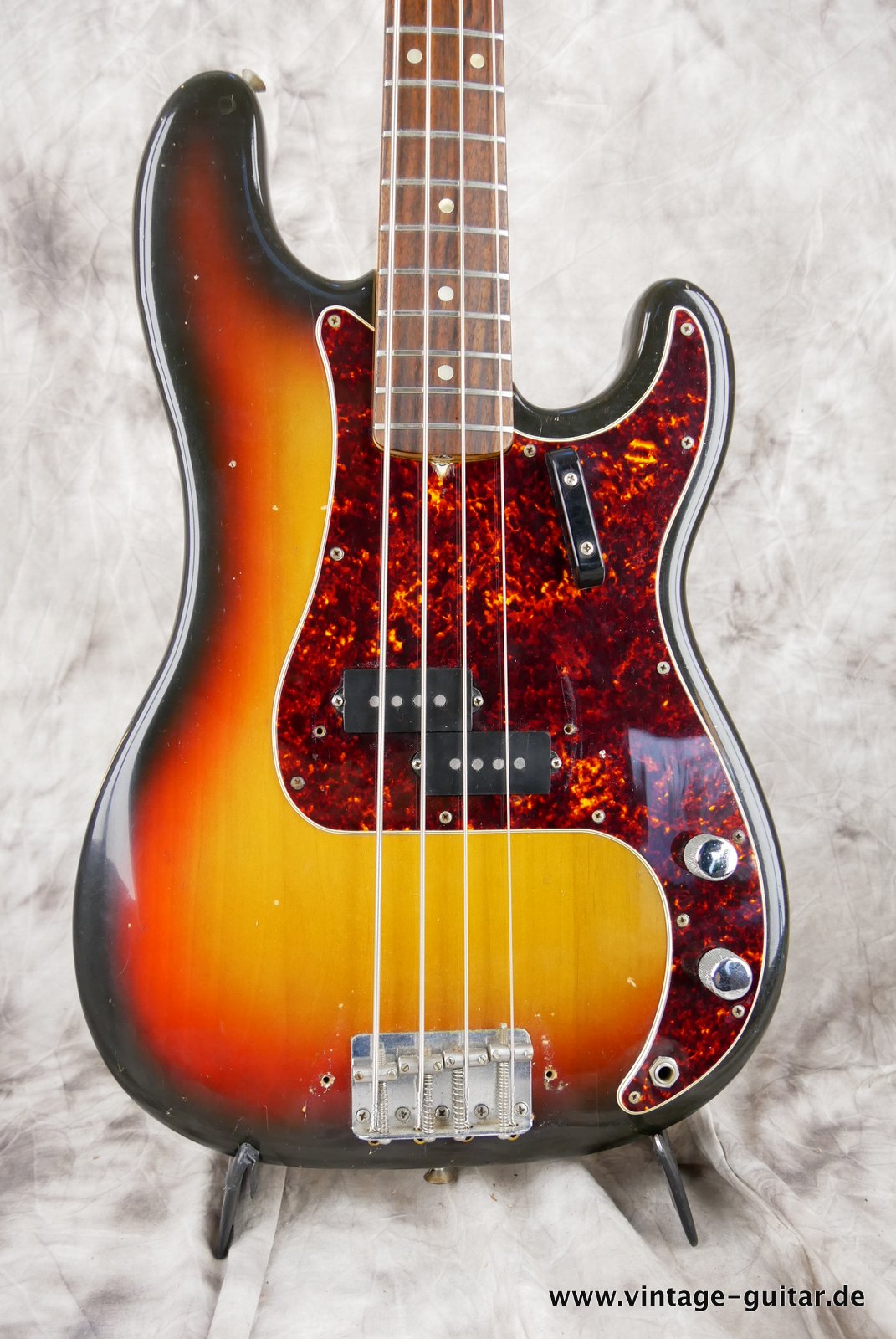 img/vintage/4985/Fender-Precision-Bass-sunburst-1969-002.JPG