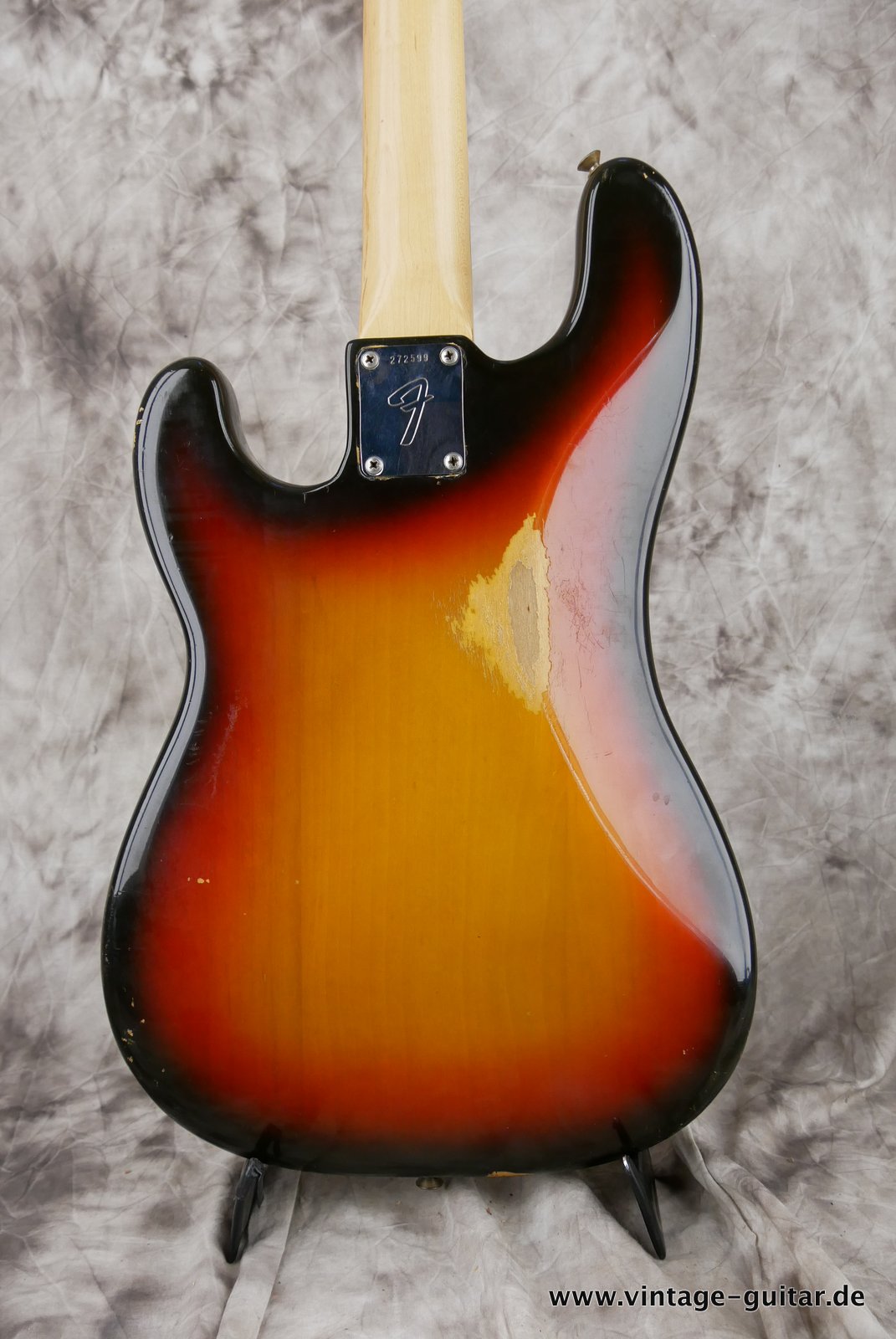 img/vintage/4985/Fender-Precision-Bass-sunburst-1969-004.JPG