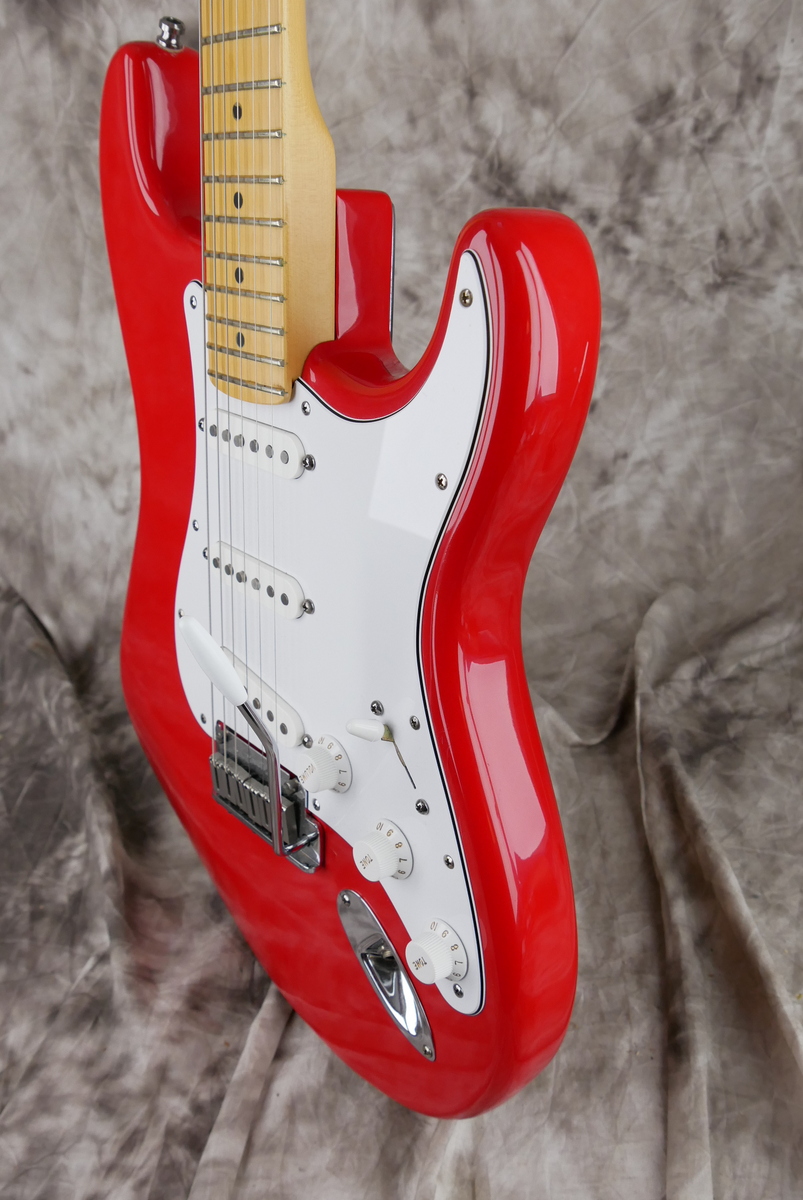 img/vintage/5004/Fender_Stratocaster_US_Standard_hot_rod_red_2001-006.JPG
