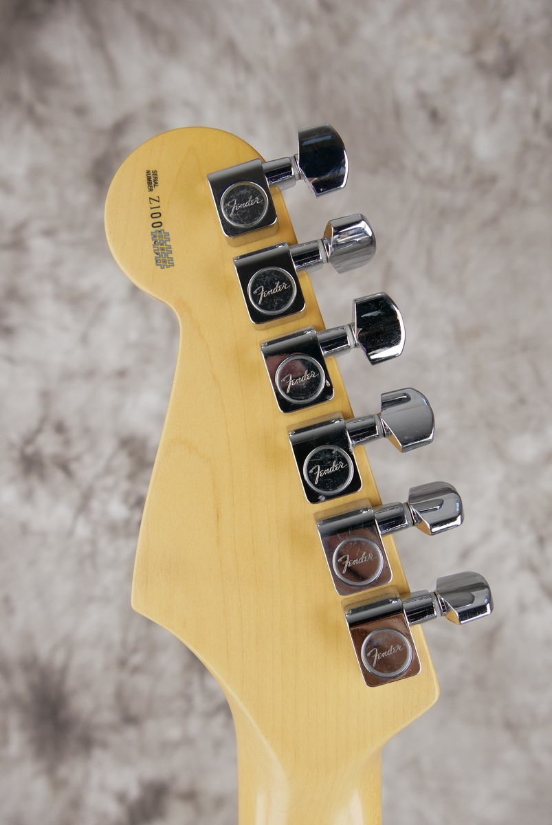 img/vintage/5004/Fender_Stratocaster_US_Standard_hot_rod_red_2001-010.JPG
