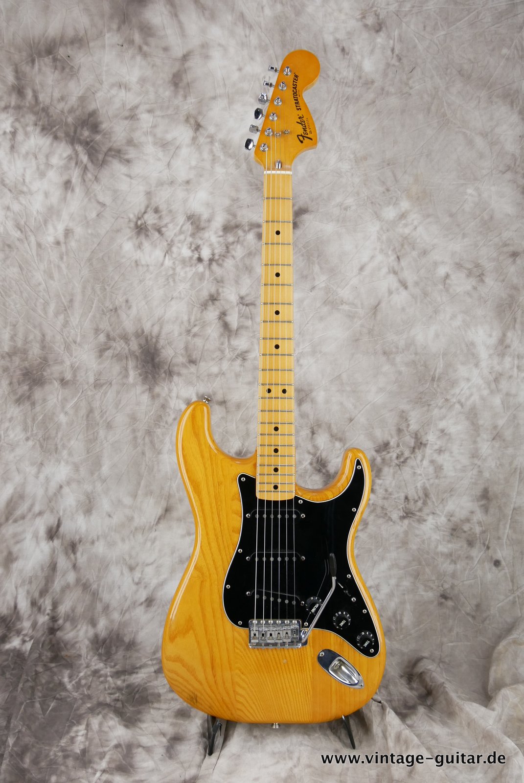 Fender-Stratocaster-1978-natural-001.JPG
