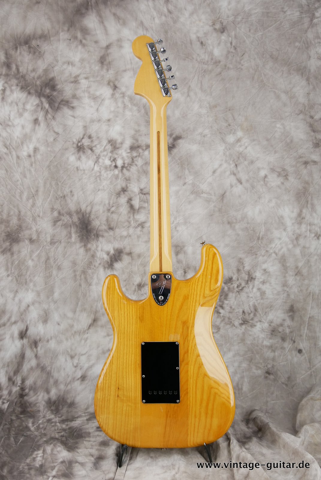 Fender-Stratocaster-1978-natural-003.JPG