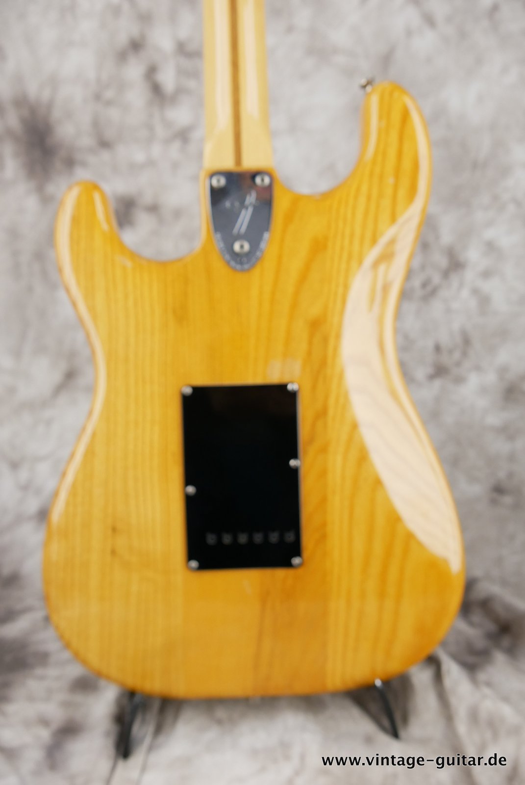 Fender-Stratocaster-1978-natural-004.JPG