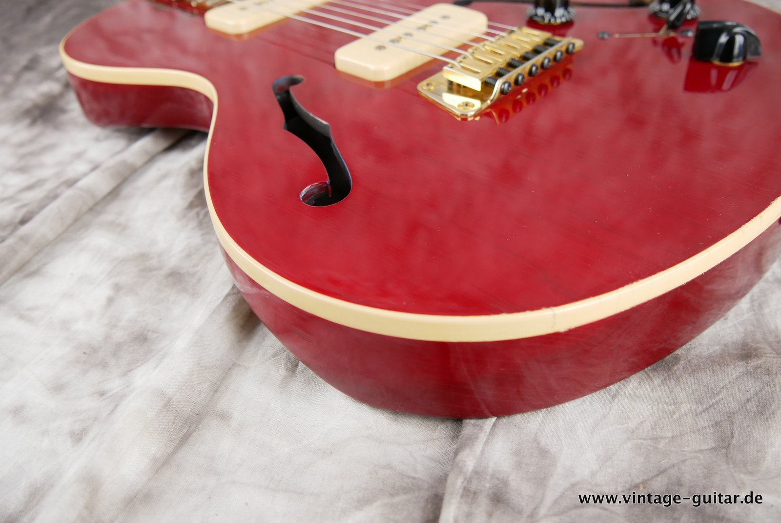 Gibson-Blueshawk-1998-wine-red-018.JPG