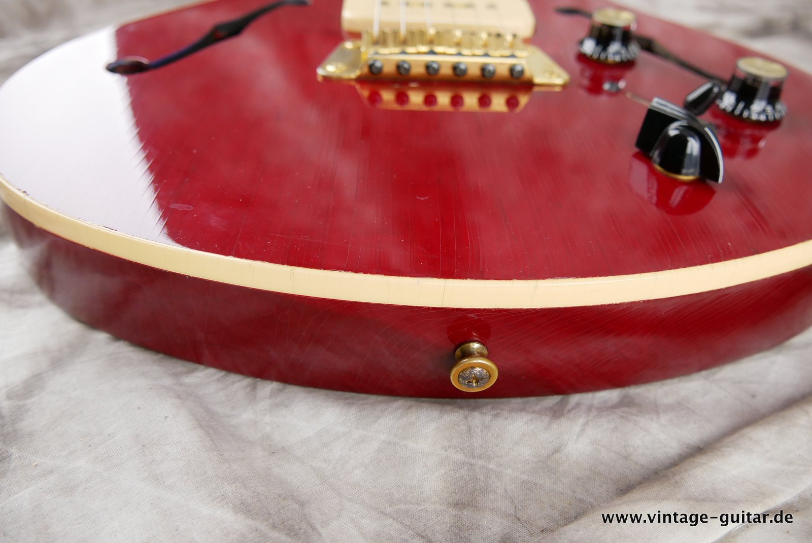 Gibson-Blueshawk-1998-wine-red-019.JPG