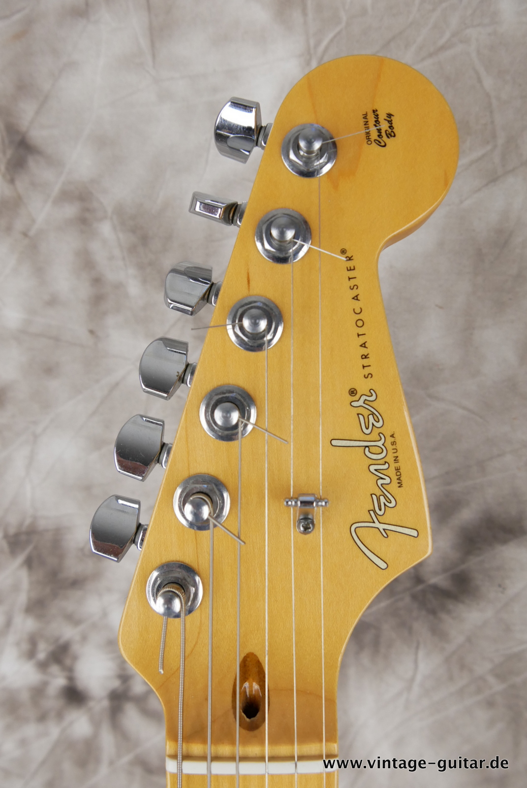 Fender-Stratocaster-2013-sunburst-009.JPG