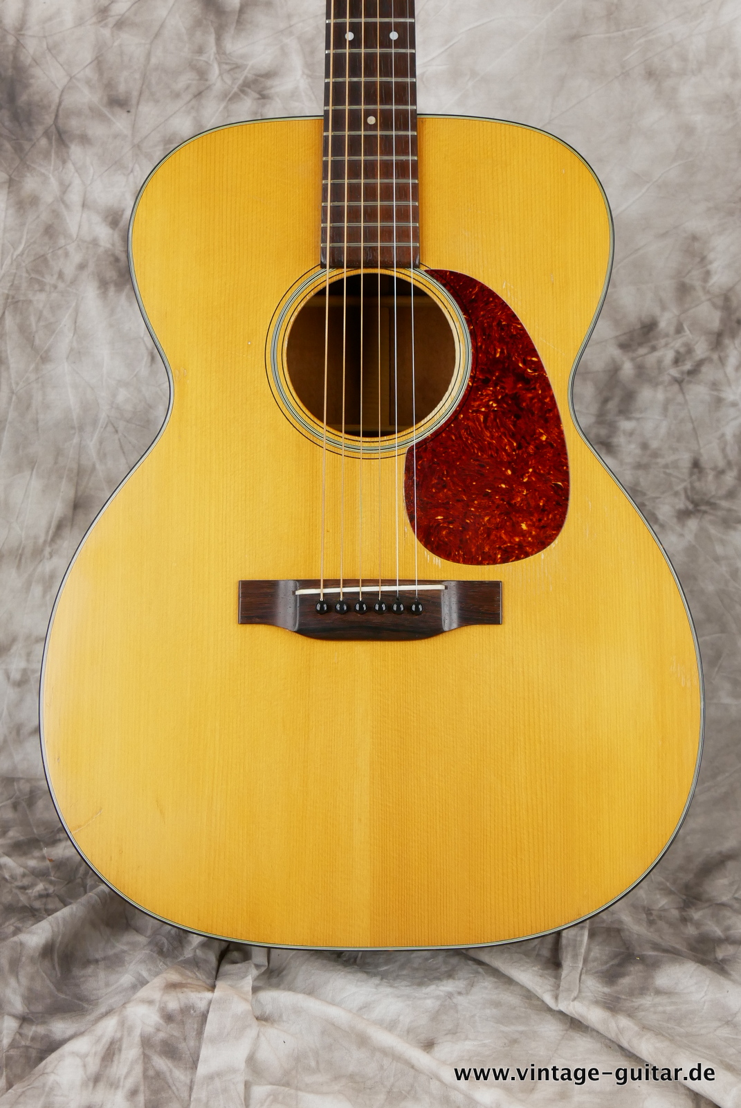Martin-000-18-1945-natural-002.JPG