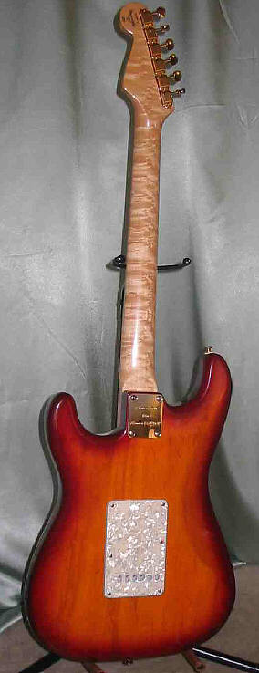 Fender-Custom-Shop-Stratocaster-hinten.jpg