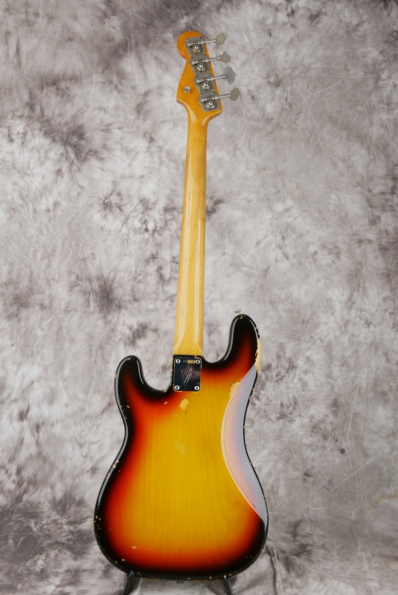Fender_Precision_Bass_USA_sunburst_1966-002.JPG