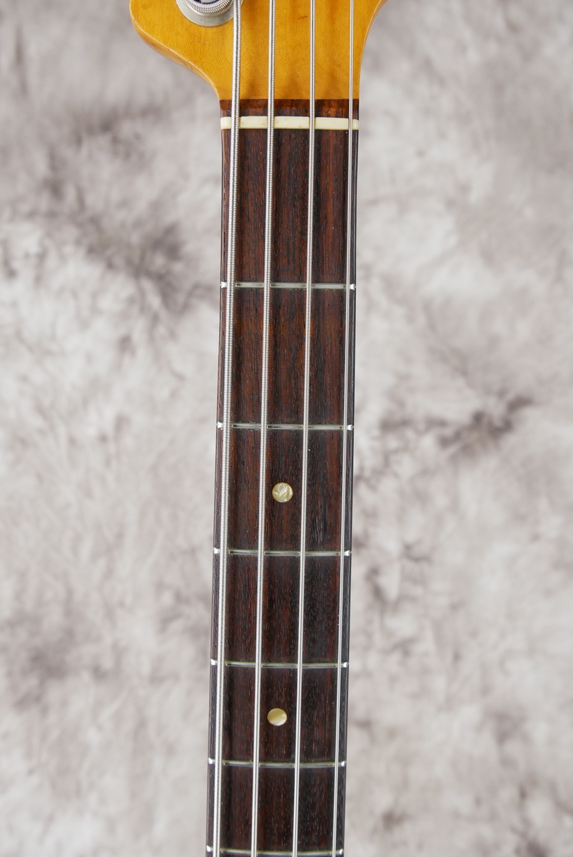 Fender_Precision_Bass_USA_sunburst_1966-011.JPG