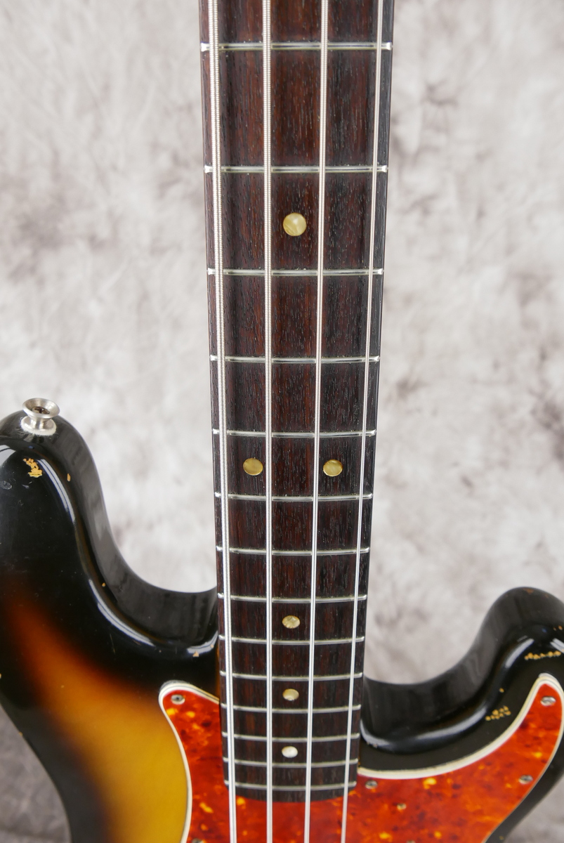 Fender_Precision_Bass_USA_sunburst_1966-014.JPG