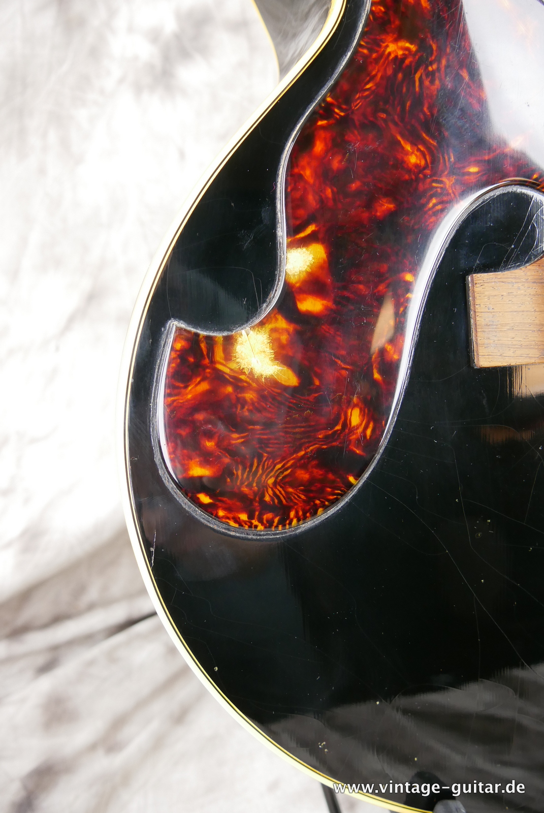 Gibson-J180-Everly-Brothers-1968-black-016.JPG