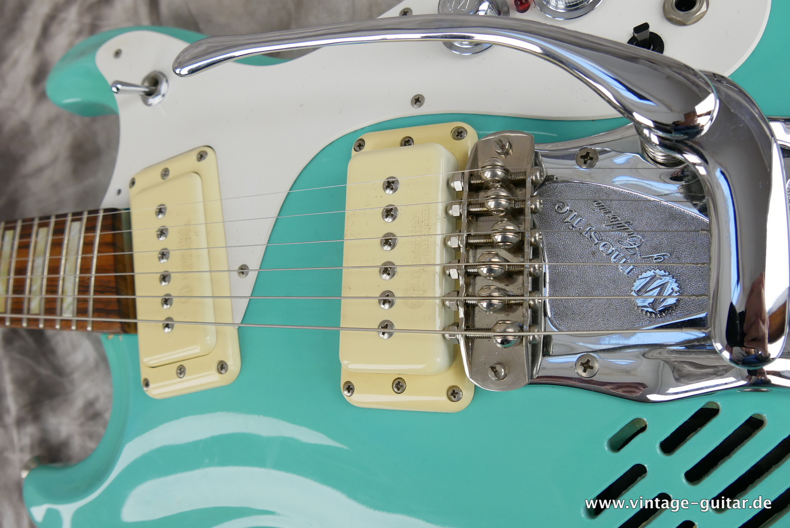 Mosrite-The-Vintage-2002-seafoam-green-015.JPG