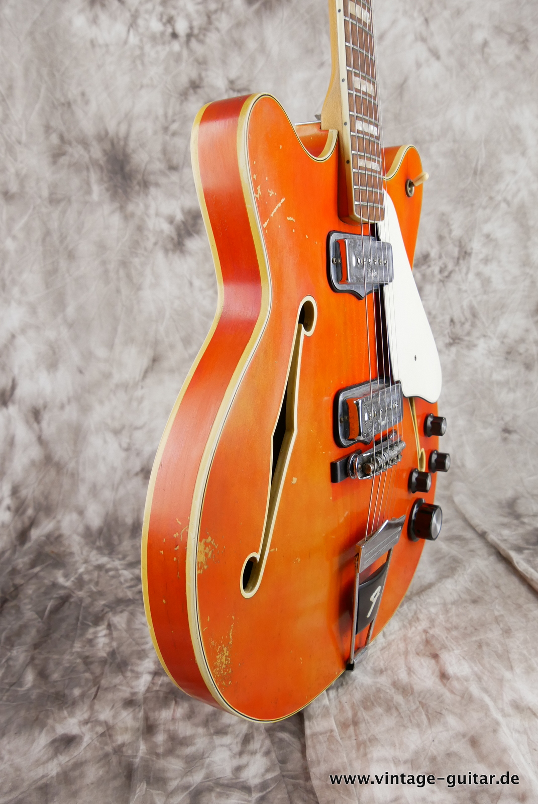 img/vintage/5056/Fender-Coronado-II-1966-orange-005.JPG