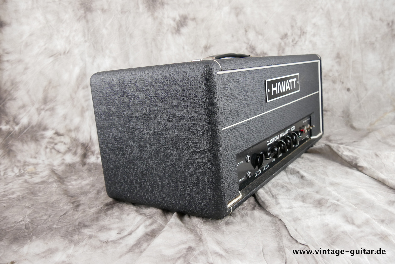 Hiwatt_Custom_100_small_housing_black_1977-005.JPG