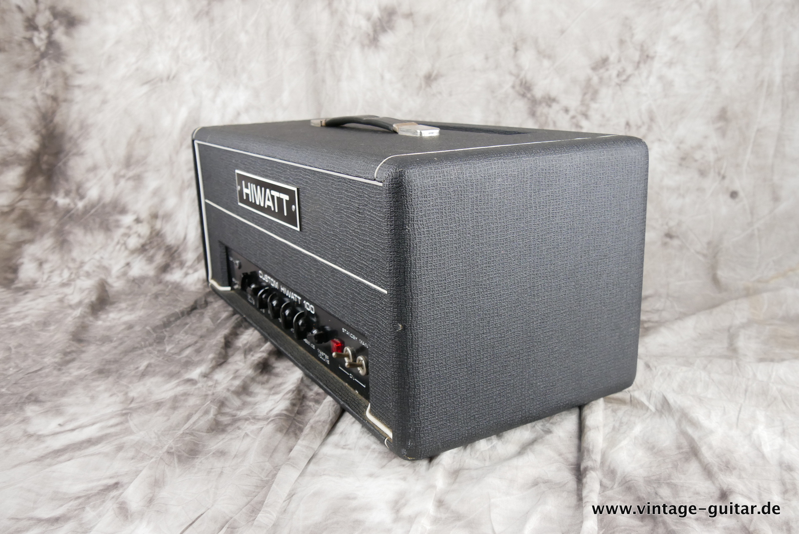 img/vintage/5057/Hiwatt_Custom_100_small_housing_black_1977-006.JPG