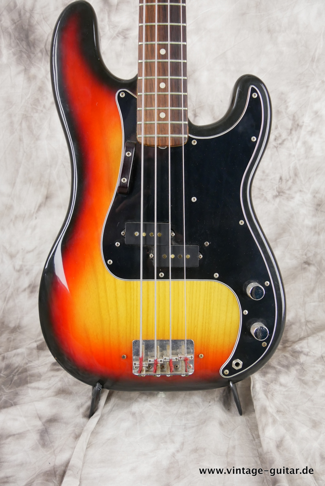 Fender-Precision-Bass-1976-sunburst-002.JPG