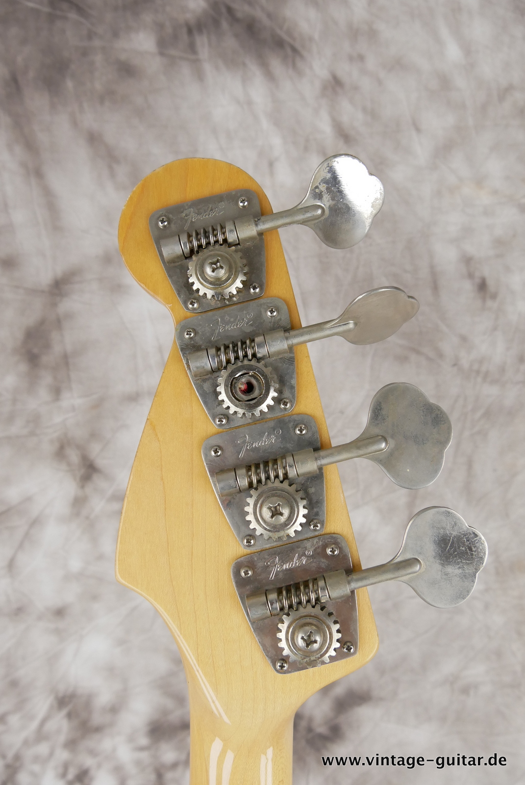 Fender-Precision-Bass-1976-sunburst-006.JPG