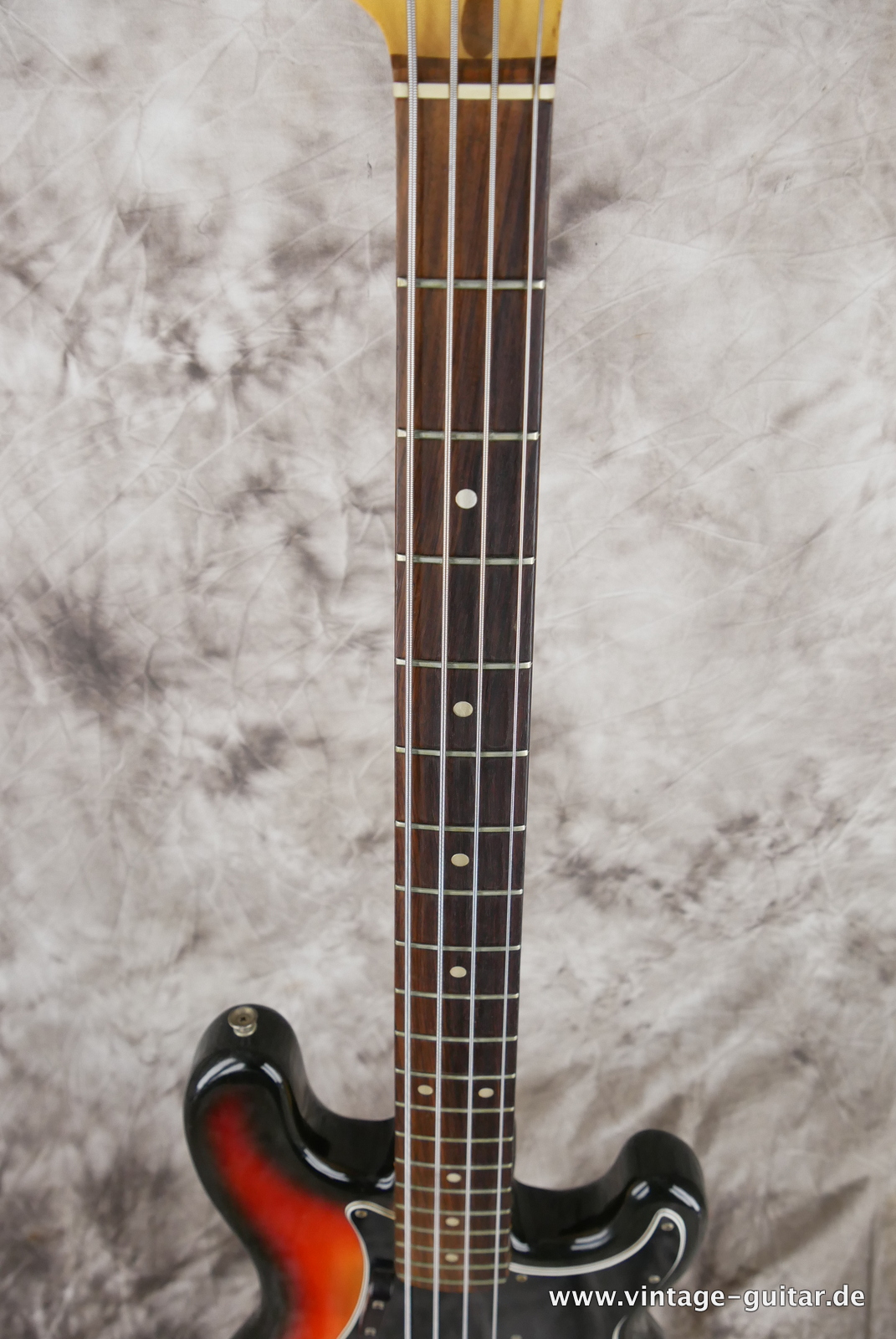 Fender-Precision-Bass-1976-sunburst-007.JPG