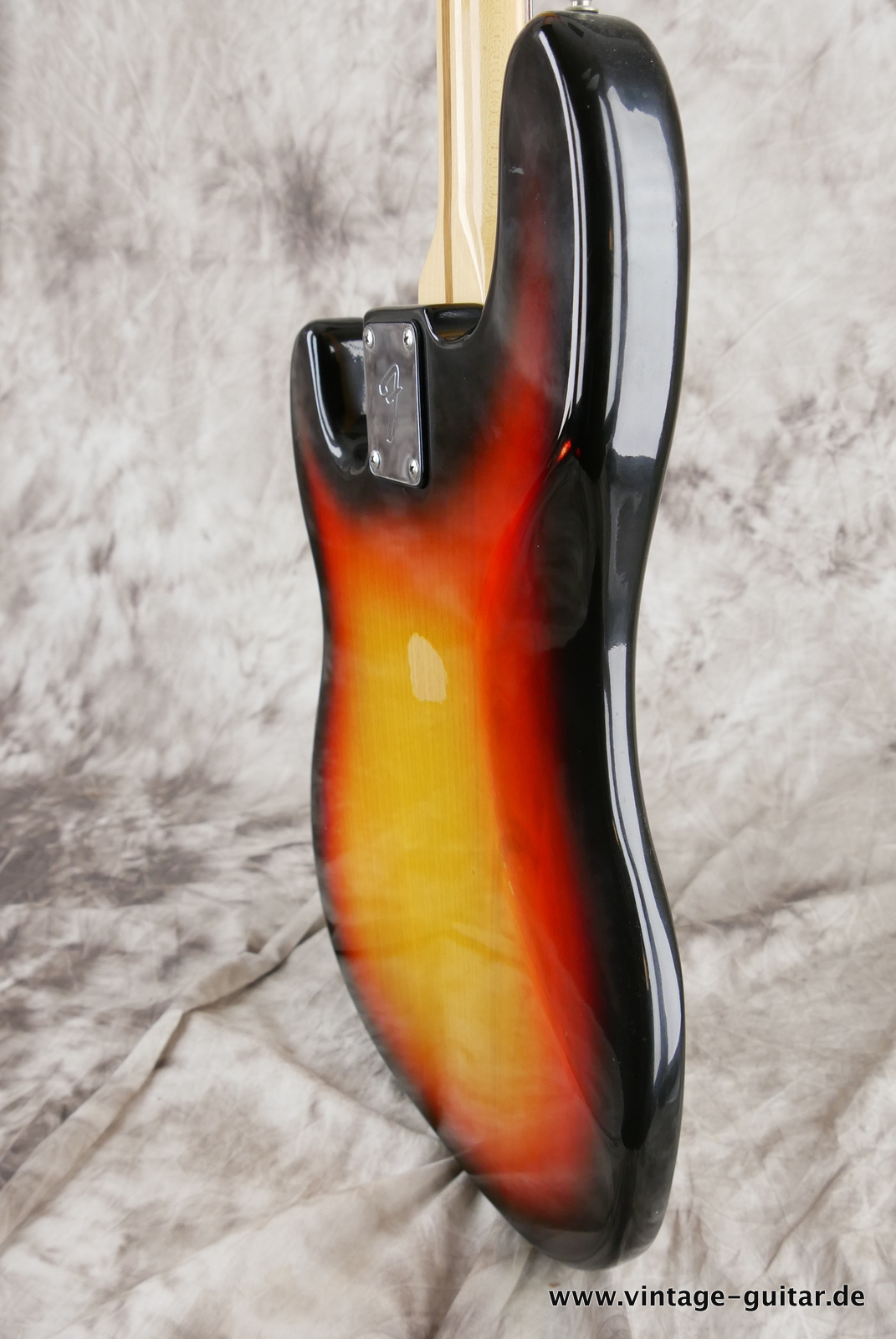 Fender-Precision-Bass-1976-sunburst-012.JPG