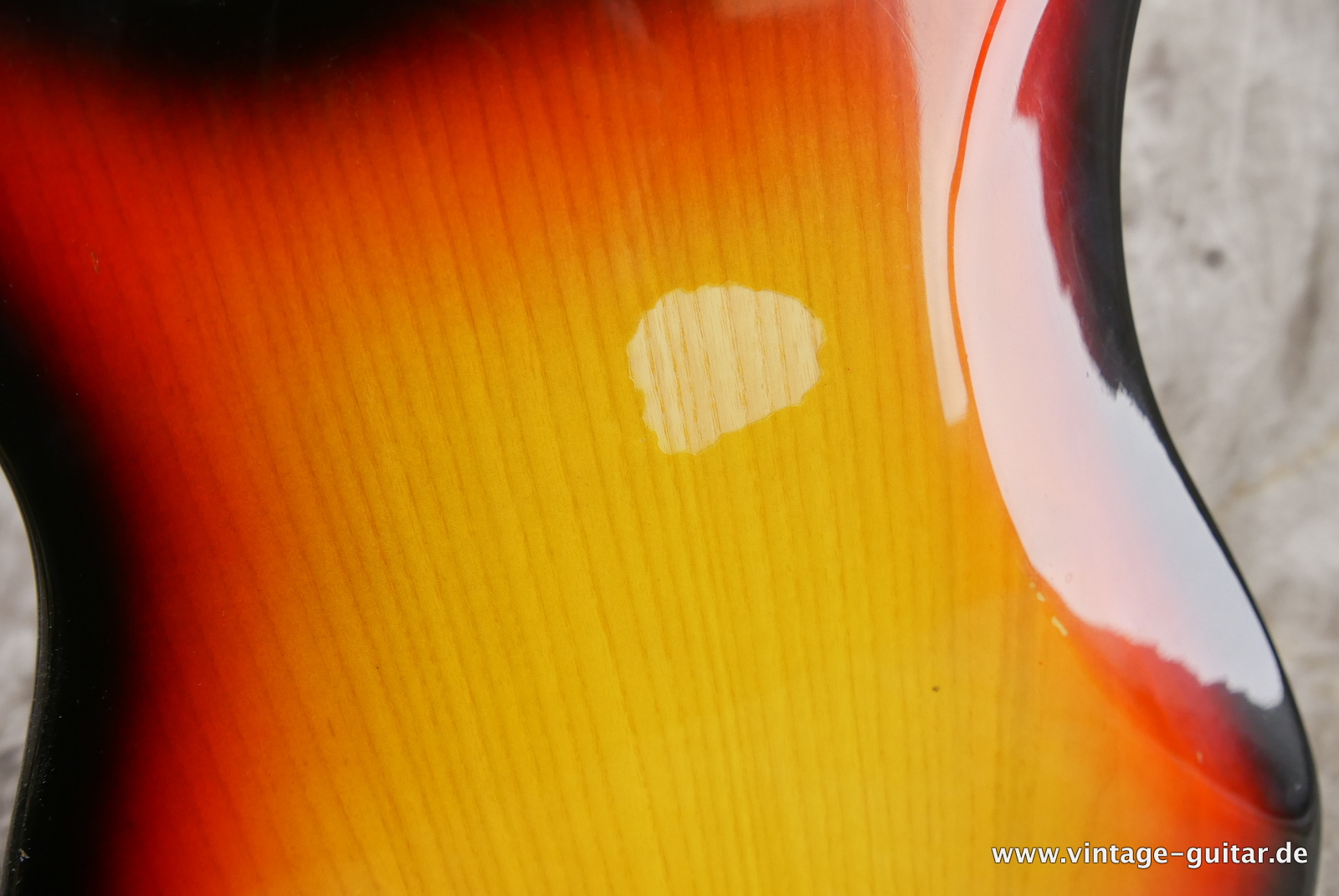 Fender-Precision-Bass-1976-sunburst-013.JPG