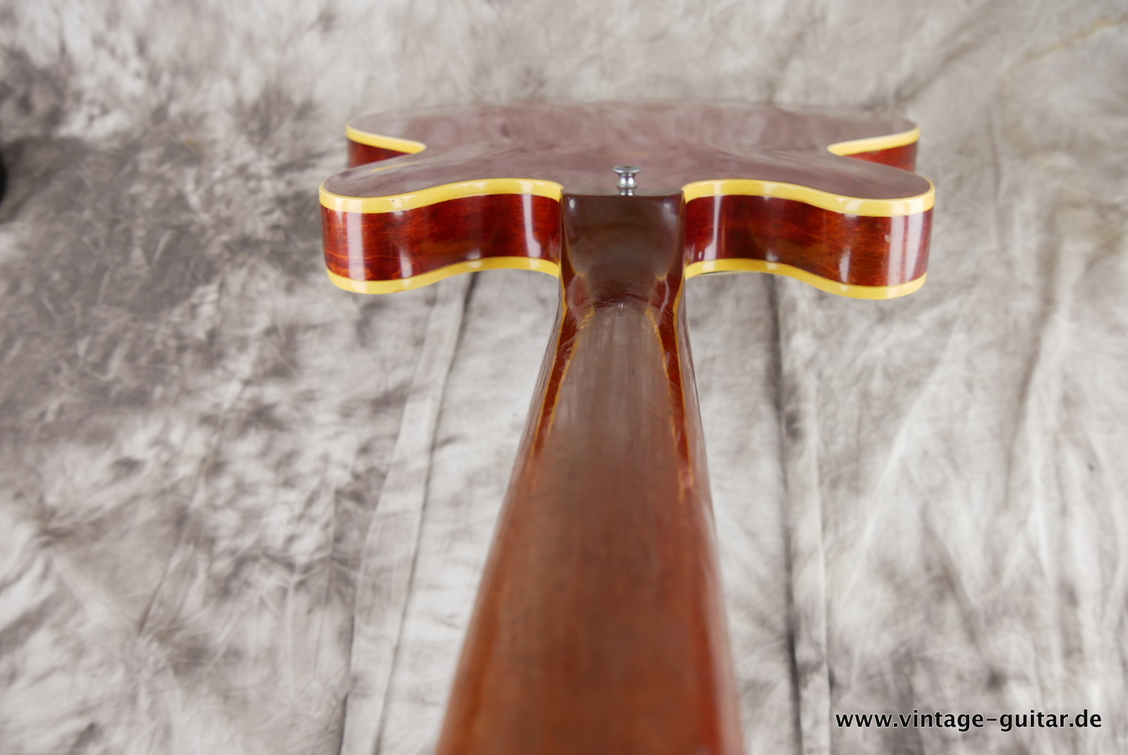 Gibson_ES_335_TDC_Stop_Tailpiece_cherry_1964-014.JPG