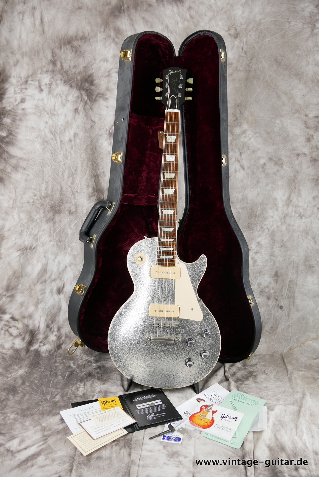 img/vintage/5066/Gibson_Les_Paul_P_90_Custom_Shop_limited_edition_silver_sparkle_2008-013.JPG