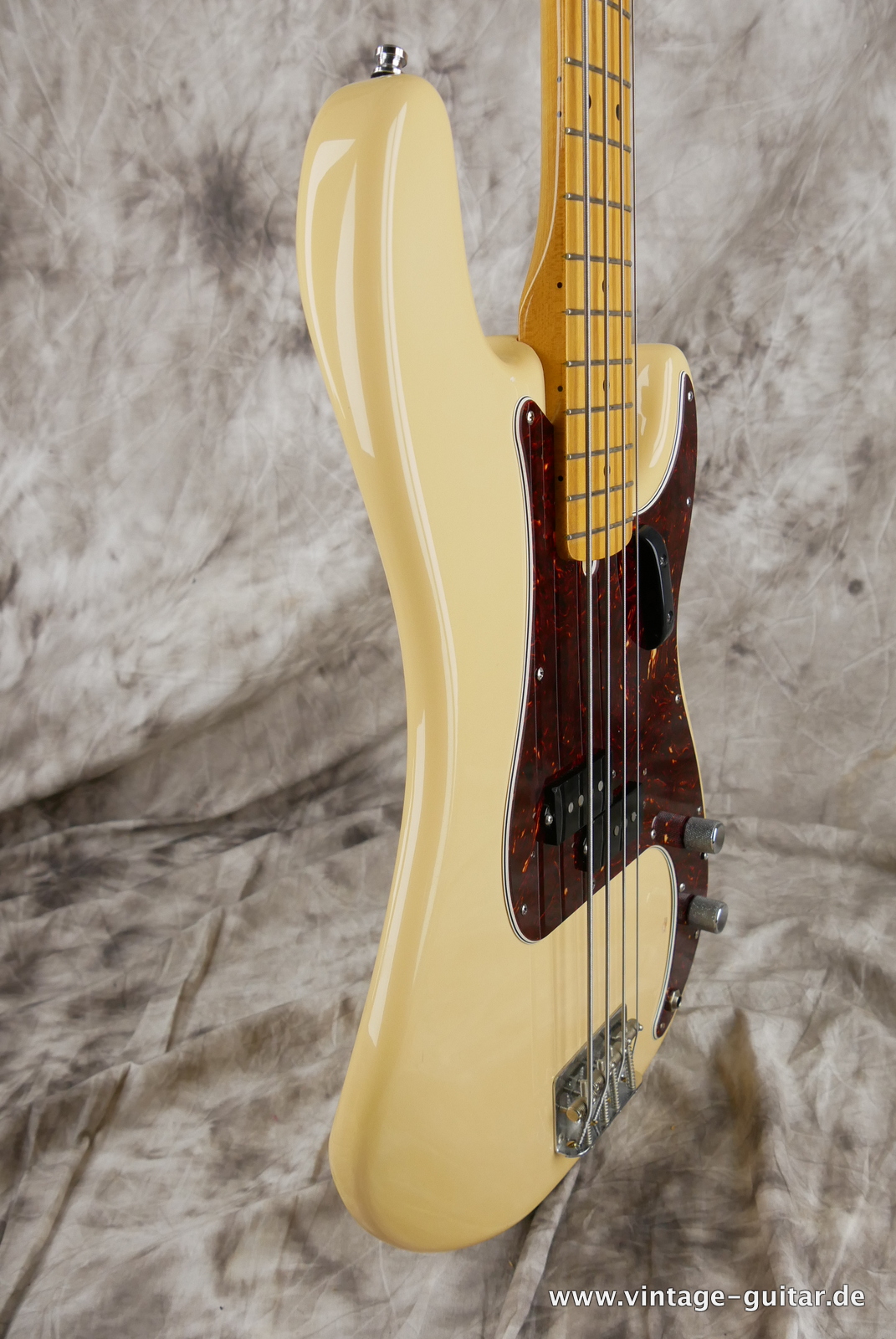 Fender-precision-mexico-2009-beige-005.JPG