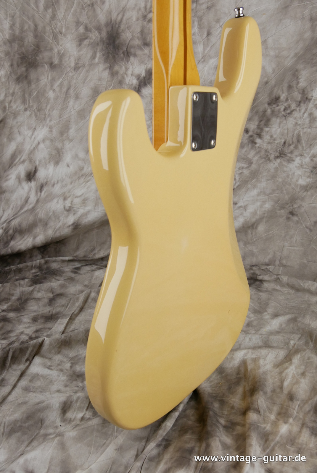 Fender-precision-mexico-2009-beige-007.JPG