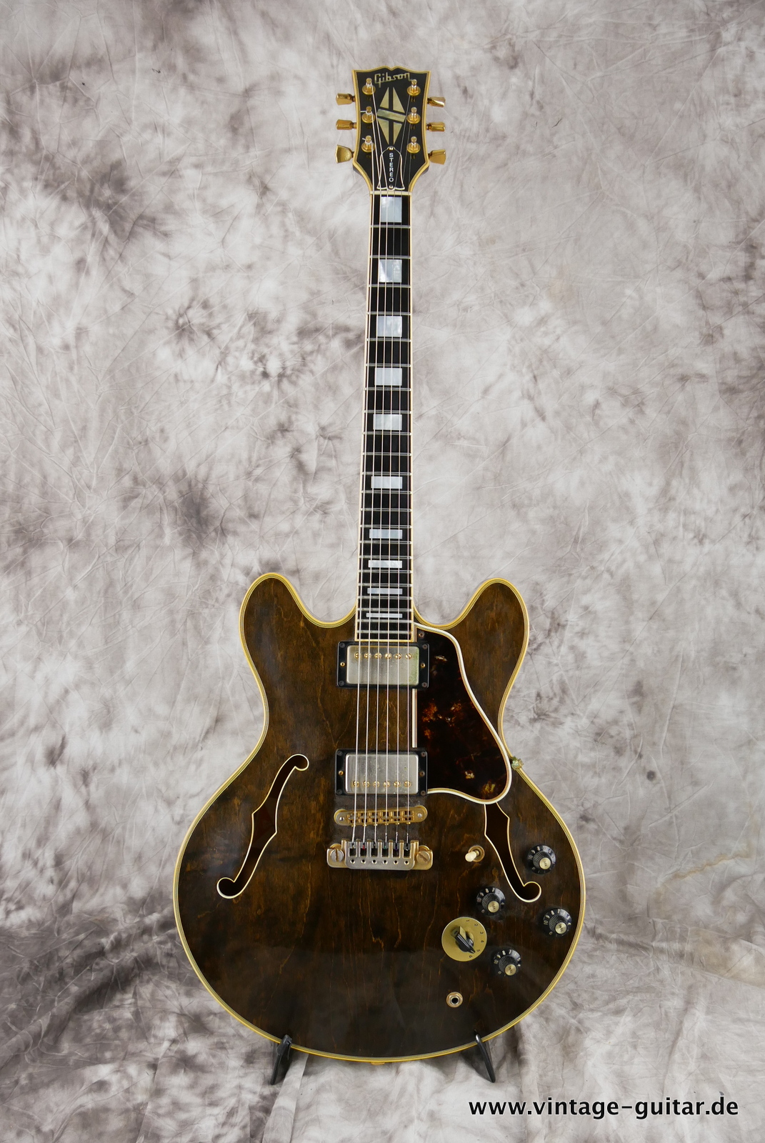 Gibson_ES_355_TD_stereo_walnut_1980-001.JPG