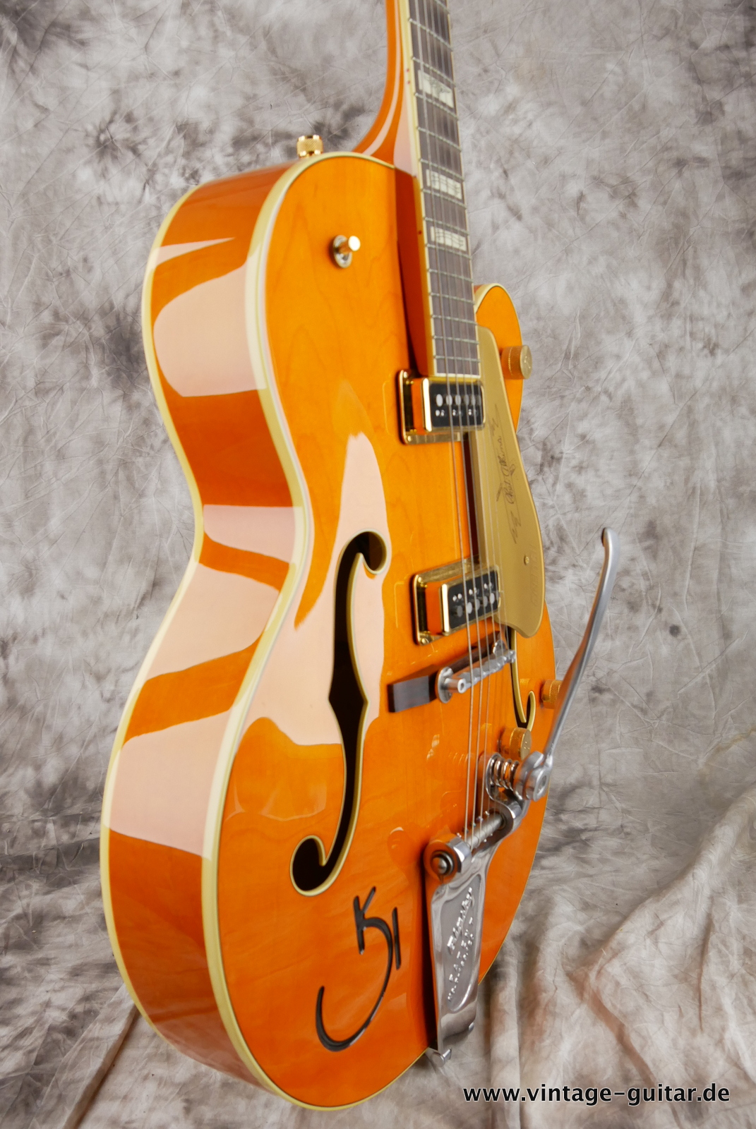 Gretsch_6120_DSW_Chet_Atkins_Japan_orange_2009-005.JPG