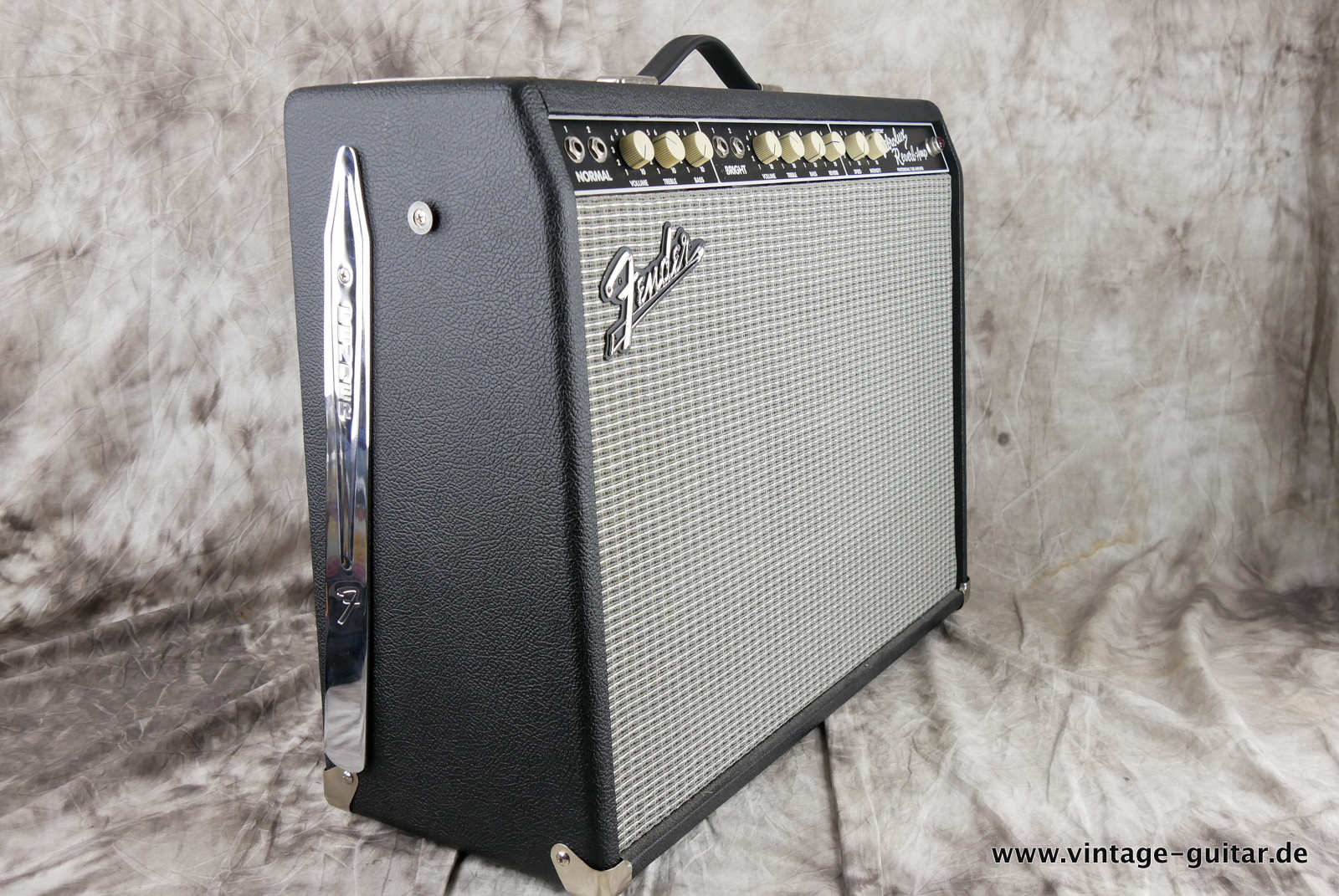 Fender_Custom_Vibrolux_Reverb_black_2010-002.JPG